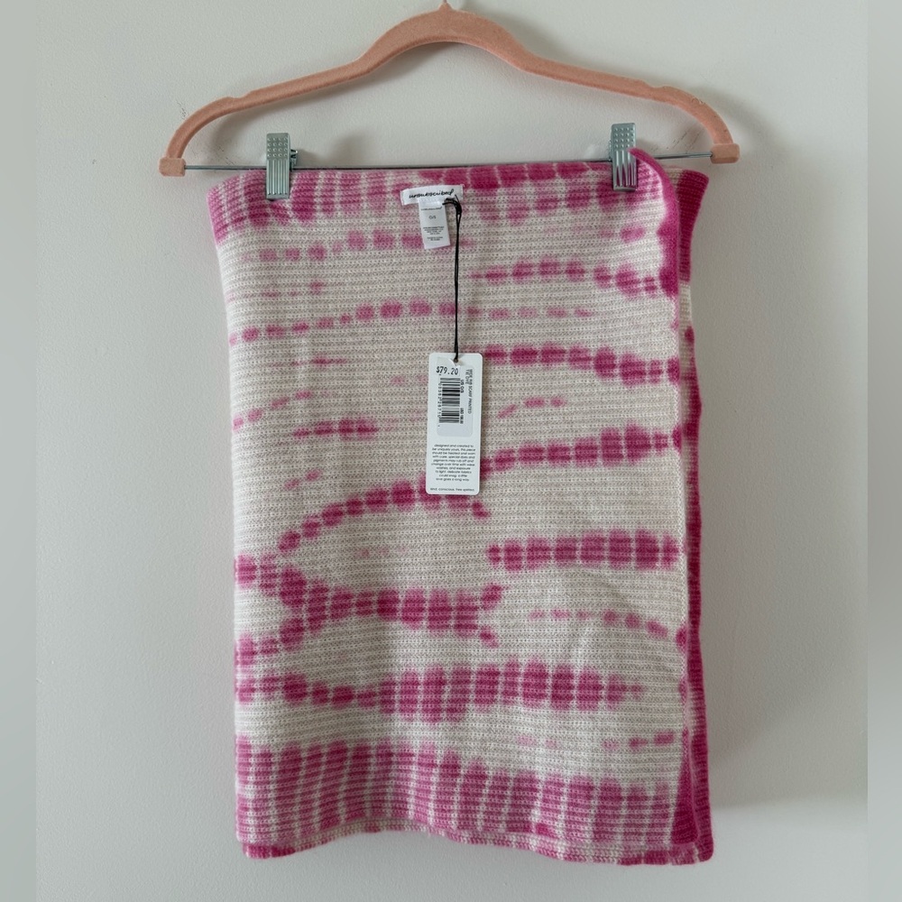 NWT - Unsubscribed Cashmere Wide Rib Scarf